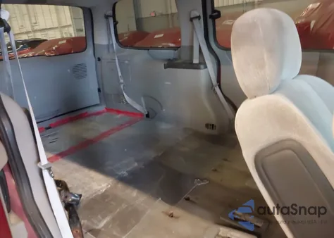 2004 Chevrolet Venture Ls z USA, uszkodzony, nr VIN 1GNDX03EX4D241686